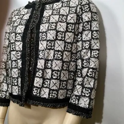 Chanel 10P 2010 Spring NWT New with Tags Sequin Grey Cardigan Jacket FR 46 US 12/14